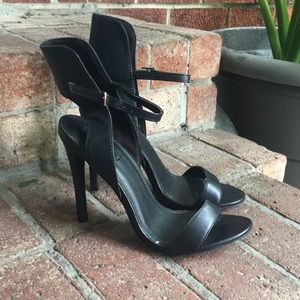 Forever 21 black heels brand new unworn 7-1/2
